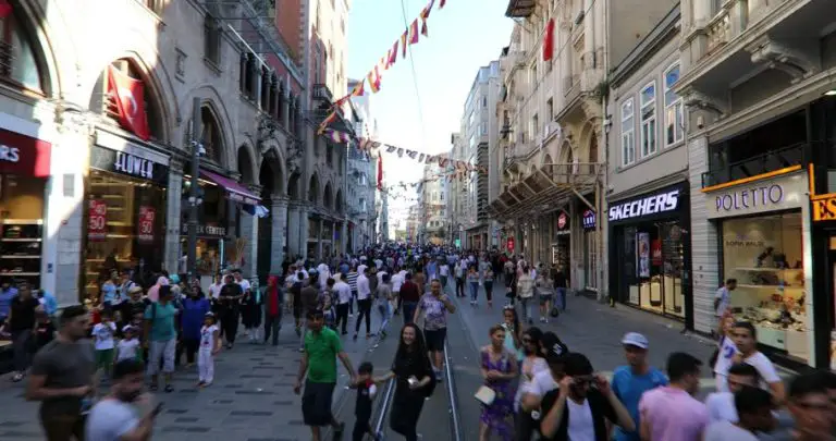 ISTIKLAL-STREET-Shops and resturants