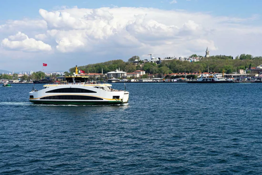 Travel-by-Ferry-in-Istanbul-Turkey