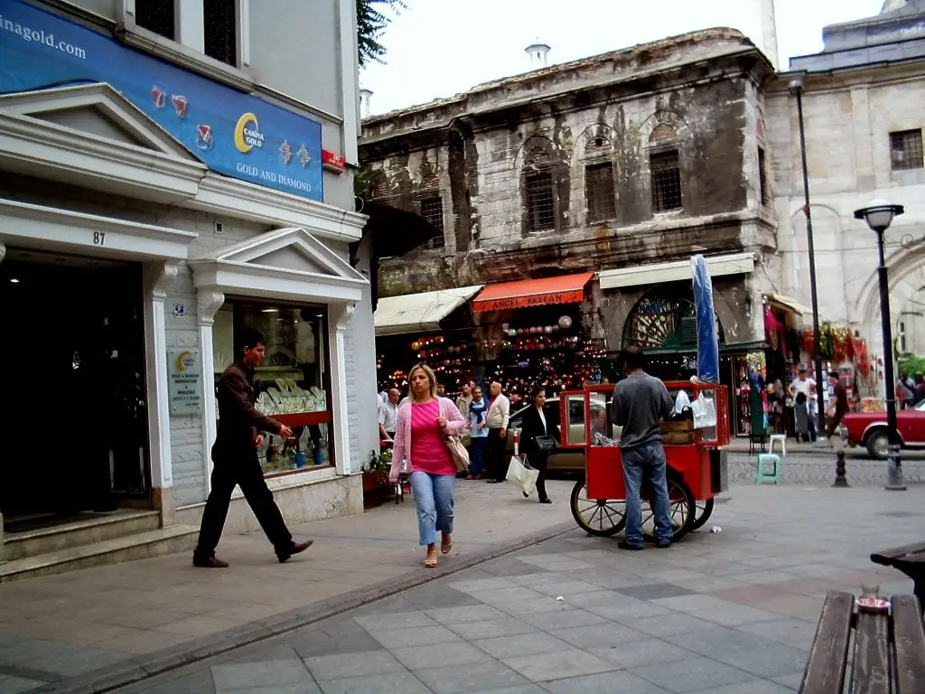 Shopping in Istanbul -Nuruosmaniye Street