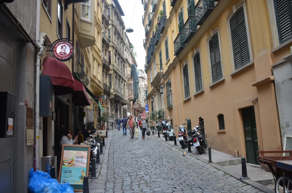 Serdar-ı Ekrem Street (Istanbul, Turkey)