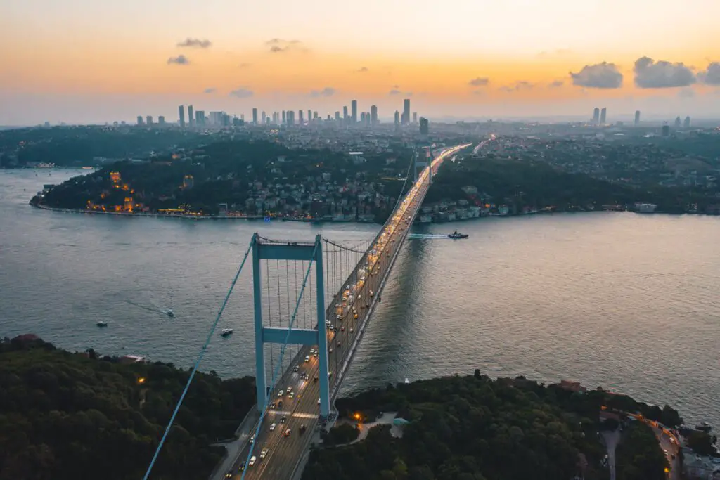 istanbul-bosphorus-bridge-at-sunset