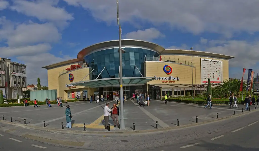 ArmoniPark Outlet center