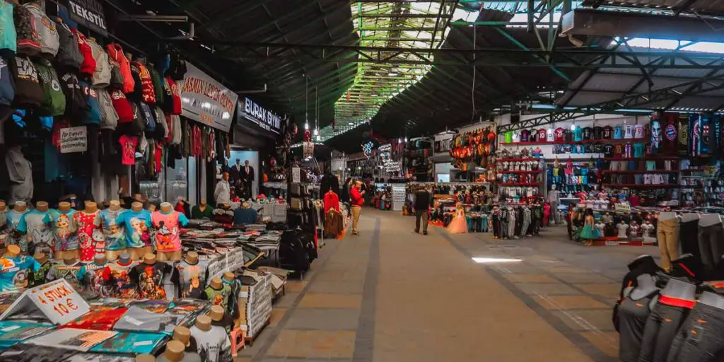 Perge Street Market (Çarşamba Pazarı)